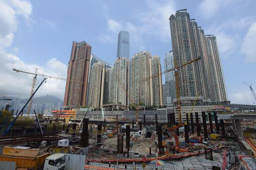 The photo, taken on 30th May, shows the construction site of the western Kowloon station of the GuangzhouCShenzhenCHong Kong Express Rail Link. (Photo/gov.cn)