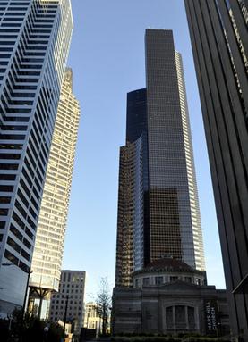 Columbia Center, the city's tallest skyscraper, was built 30 years ago. At 287.4264 m it is currently the second tallest structure on the West Coast. (Photo provided to chinadaily.com.cn)