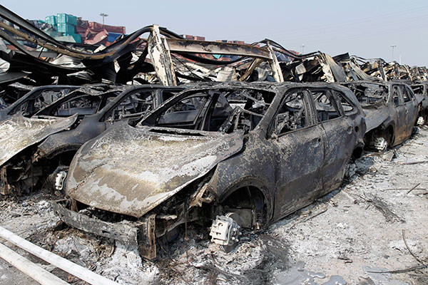 Scenes of the damage caused by the explosions in Tianjin port.(Zhu Xingxin / China Daily)