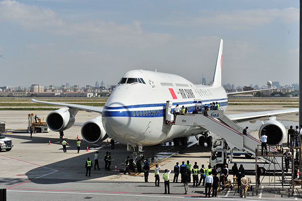 An aircraft of Air China Ltd parked at the Shanghai Hongqiao International Airport. Sun Haojun / for China Daily