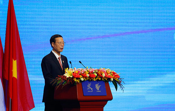 Vice Premier Zhang Gaoli delivers keynote speech at the opening ceremony of 12th China-ASEAN Exposition in Nanning, Guangxi Zhuang Autonomous Region, Sept 18, 2015. (Photo/people.cn)