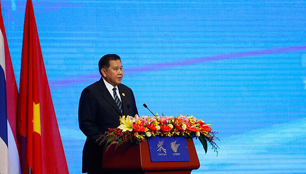 Thailand's Deputy Prime Minister Tanasak Patimapragorn delivers speech at the opening ceremony of 12th China-ASEAN Exposition in Nanning, Guangxi Zhuang Autonomous Region, Sept 18, 2015. (Photo/people.cn)