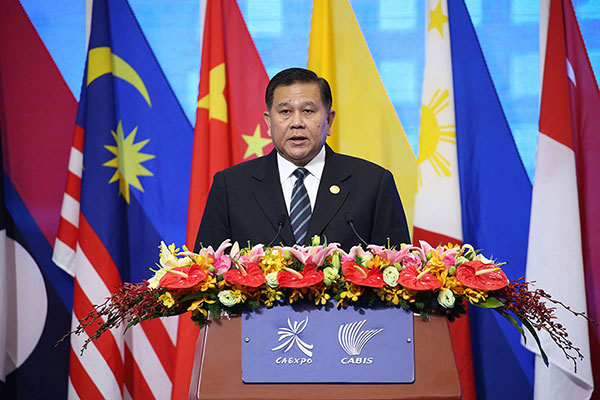 Tanasak Patimapragorn, deputy Prime Minister of Thailand, speaks at the opening ceremony of the 12th China-ASEAN Expo, Sept 18, 2015. (Photo provided to chinadaily.com.cn)