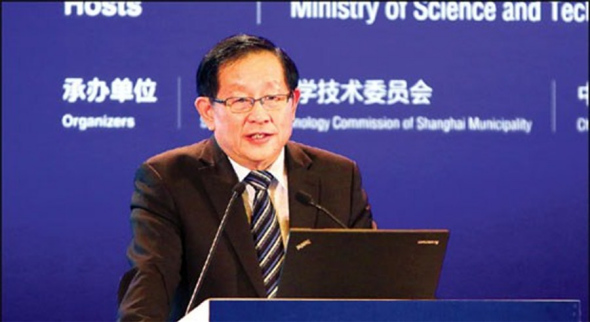 Wan Gang, minister of science and technology, delivers a speech at the Pujiang Innovation Forum in Shanghai on Oct.27, 2015. Photo: Wang Rongjiang