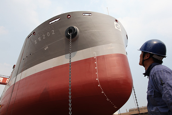 A bulk cargo ship made by Jinling Shipyard under Sinotrans Shipping Ltd about to be launched in Nanjing, Jiangsu province. (Photo provided to China Daily)