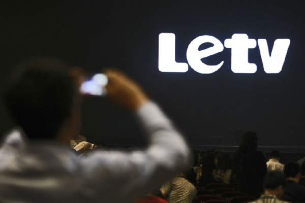 Earnings of Chinese online video website LeTV soared in 2015 thanks to brisk sales of its smart TV products, a preliminary earnings estimate showed on Sunday. (File photo/Xinhuanet)