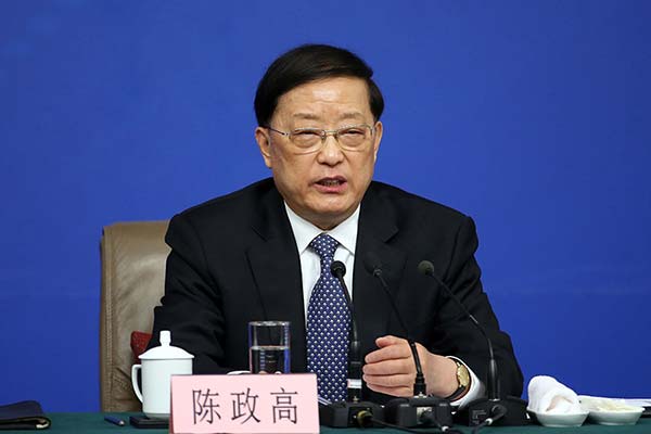 Chen Zhenggao, minister of housing and urban-rural development, speaks at a media briefing during the two sessions in Beijing, Mar 15, 2016. (Wang Zhuangfei / China Daily)