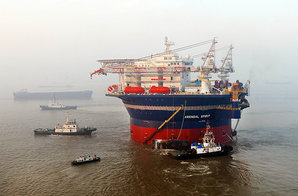 A ship designed by a COSCO unit in Nantong, Jiangsu province, on a trial sailing. It was made to operate under tough ocean conditions. (Photo provided to chinadaily.com.cn)