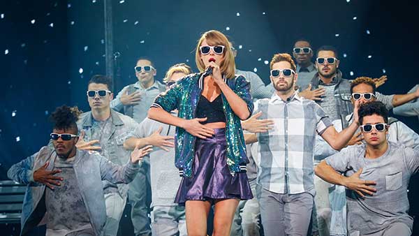 Taylor Swift's gig at the Mercedes-Benz Arena in Shanghai in 2015 was organized by the Los Angeles-based AEG.(Photo provided to China Daily)