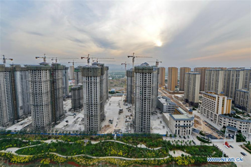 Photo taken on May 17, 2016 shows residential building projects in Shijiazhuang, capital of north China's Hebei Province. (Xinhua/Mo Yu)