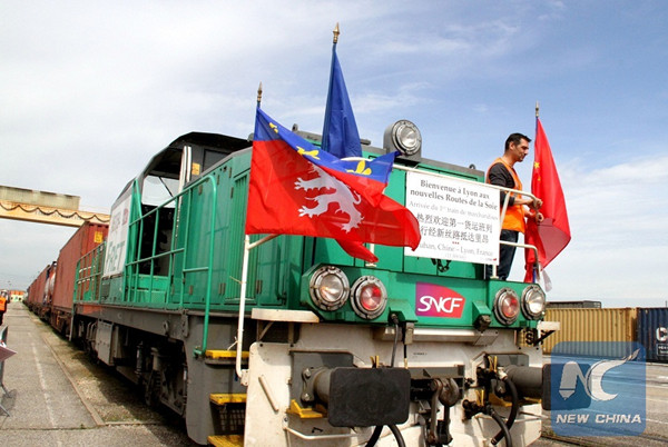 Photo taken on April 21, 2016, shows a freight train from Wuhan, China, arrives for the first time at the freight railway station in Saint-Priest, outside Lyon, south-eastern France. Several Chinese cities including Chongqing, Wuhan, Zhengzhou, Changsha and Shenyang have rail freight services to Europe. (Xinhua/Zheng Bin)