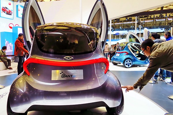 Chery @Ant 2.0 new-energy concept car on show at the Shanghai auto show in April, 2013. (Photo/China Daily)  