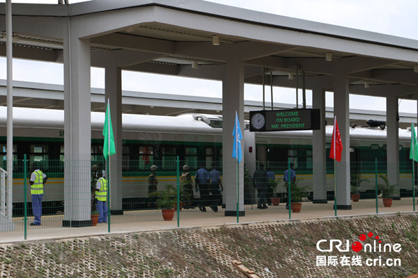 Africa's first completed standard gauge railway, built in collaboration with by China, opens to traffic in Nigeria on July 26, 2016. (Photo: CRIENGLISH.com/Zhang Weiwei)