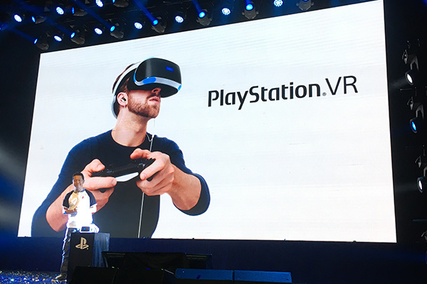 Hiroyuki Oda, deputy president at Sony Computer Entertainment Japan Asia, introduces PlayStation VR during the product's China launch held in July 27, 2016 in Shanghai. (Photo/chinadaily.com.cn by Liu Zheng)