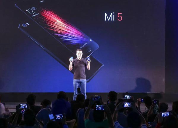 Hugo Barra, vice-president of Xiaomi, launched the Mi 5, Xiaomi's latest flagship devices in the India market on March 31.(Photo provided to chinadaily.com.cn)
