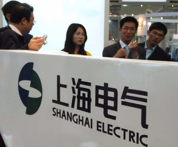 The booth of Shanghai Electric Group at a wind power exhibition in Shanghai, April 25, 2008. (PHOTO PROVIDED TO CHINA DAILY)