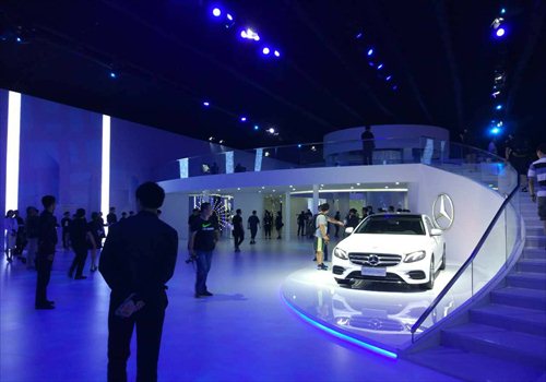 Mercedes All New E-Class L is exhibited in a launch conference held in Beijing on Monday. (Photo: Zhang Ye/GT)