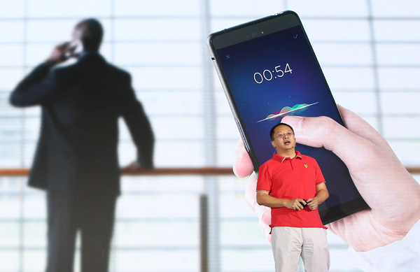 Qihoo CEO Zhou Hongyi at the release of the company's new phone on August 23, 2016 in Beijing. (PROVIDED TO CHINA DAILY)