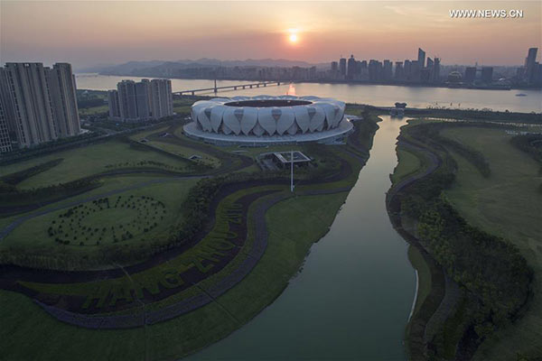 Photo taken on Aug 25, 2016 shows the Hangzhou Olympic Sports Center in the Binjiang District of Hangzhou, capital of East China's Zhejiang province. Hangzhou is the host city for the upcoming G20 Summit.(Photo/Xinhua)
