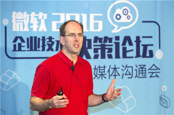 Scott Guthrie, executive vice-president of Microsoft cloud and enterprise group, at a meeting with media on Sept 21,2016 in Beijing.FENG YONGBIN/CHINA DAILY