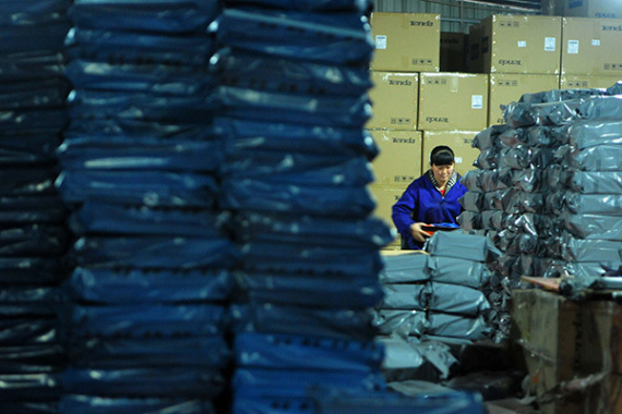 An express delivery firm prepares for the busiest season of the year, Jiujiang city, Jiangxi province, Nov 8, 2015. (Photo/China Daily)