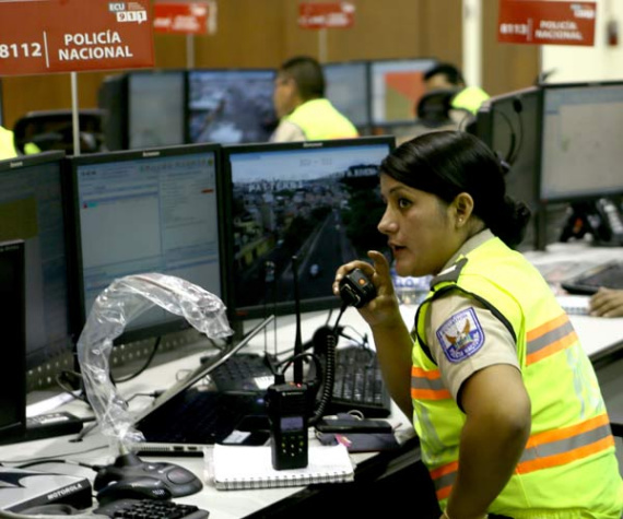 An emergency call response executive at work at an ECU911 center in Ecuador. The center, which is supervised by CEIEC, a subsidiary of China Electronics Corporation or CEC, has achieved a high level of efficiency and effectiveness. (Photo provided to China Daily)