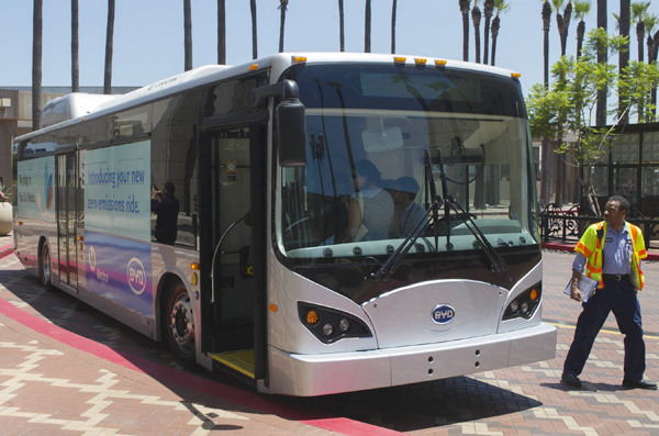 A BYD Co electric bus is on display at the transport authority in Los Angeles. (Photo/Xinhua)