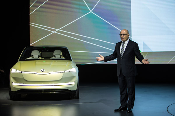Skoda CEO Bernhard Maier showcases the company's electric car Vision E on April 17. (Photo provided to chinadaily.com.cn)