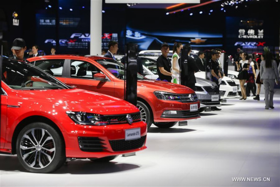 Photo taken on April 19, 2017 shows Volkwagen cars at the 7th Shanghai International Automobile Industry Exhibition in Shanghai, east China. The exhibition kicked off in Shanghai Wednesday.(Xinhua/Ding Ting)