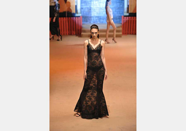 Designer Vannina has revolutionized lingerie standards and invented innerwear as outerwear fashion.(Photo provided to chinadaily.com.cn)