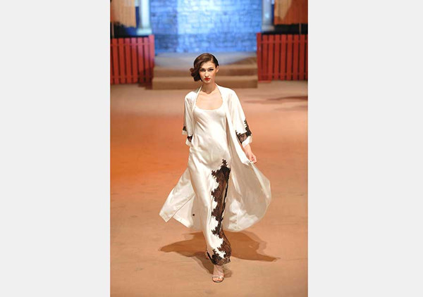 Designer Vannina has revolutionized lingerie standards and invented innerwear as outerwear fashion.(Photo provided to chinadaily.com.cn)