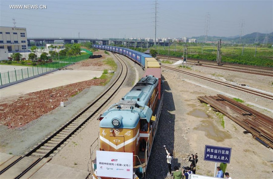 The first London-Yiwu cargo train carrying British products arrives at Yiwu West Station in Yiwu, east China's Zhejiang Province, April 29, 2017. London is the 15th European city on an expanding map of destinations for China's rail cargo. The first Chinese freight train arrived in London in January. (Xinhua/Zhang Cheng)