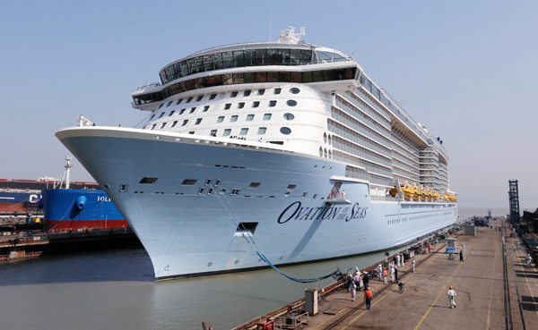 A cruise ship enters a shipyard in Zhoushan, Zhejiang province, for maintenance in April. The first cruise liner to be built in China is expected to be delivered in 2023. (Shen Lei / For China Daily)