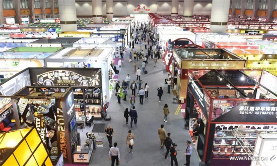 Traders attend the Canton Fair in Guangzhou, capital of south China's Guangdong Province, Oct. 15, 2017. The 122nd China Import and Export Fair, known as the Canton Fair, kicked off here Sunday. The China Import and Export Fair is held every spring and autumn and is seen as a barometer of the country's foreign trade. (Xinhua/Lu Hanxin)