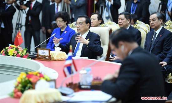 Chinese Premier Li Keqiang attends the second Lancang-Mekong Cooperation (LMC) leaders' meeting in Phnom Penh, Cambodia, Jan. 10, 2018. (Xinhua/Zhang Duo)