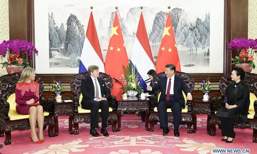 Chinese President Xi Jinping meets with Dutch King Willem-Alexander in Beijing, capital of China, Feb. 7, 2018. Xi's wife Peng Liyuan and the queen Maxima also attended the meeting. (Xinhua/Ding Lin)