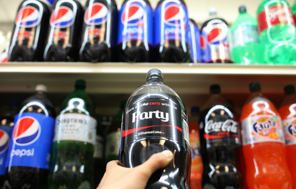 Soft-drink choices abound in an Asian market in Queens, New York. Han Meng / for China Daily