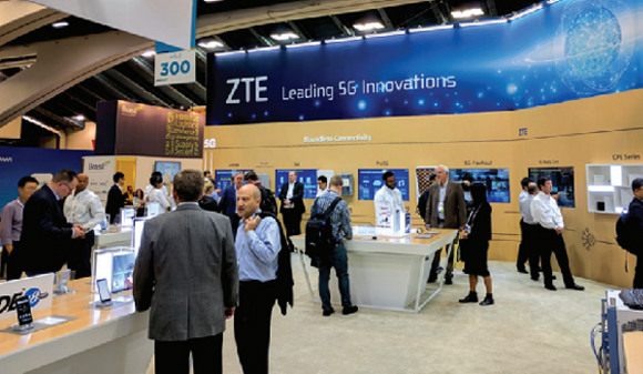 Visitors drop by ZTE's booth at the MWC Americas 2017 in San Francisco. (Photo by Lia Zhu/China Daily)