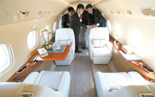 Pudong Airport to build business jet base amid booming growth