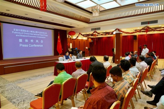 Photo taken on April 19, 2018 shows the scene of the press conference of the Publicity of China International Import Expo and Bilateral Economic Cooperation in Dhaka, Bangladesh. (Xinhua/Liu Chuntao)