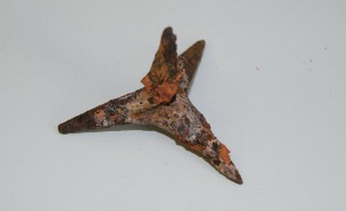 File photo of a corroded ancient iron caltrop (Photo source: bjww.gov.cn)