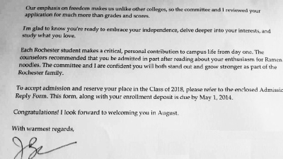 A photo of Wangs admission letter posted on Sina Weibo. (Photo source: Southeast Express)