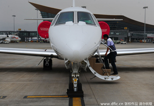 The private jet displayed at the airport. (Photo: dfic.cn)