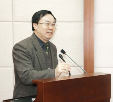 Zhang Qifa, team leader of the Bt63 GM rice project. (File photo)