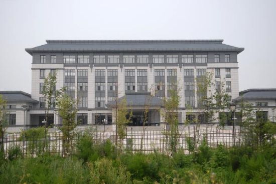 The Heilongjiang Highway Archive, resembling Kumsusan Palace of the Sun of the Democratic People's Republic of Korea, is located in the Liujiacun Village of Harbin. (Photo: the Paper)