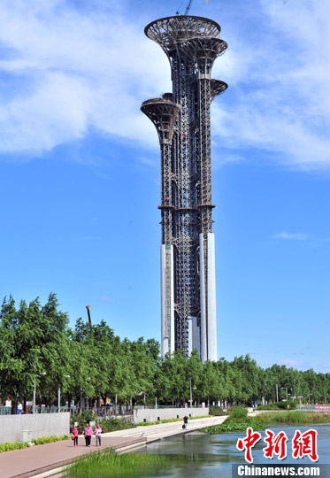 The 246m-high sightseeing tower has a bird's eye view of nearly half of the capital city. (Photo: CNS)