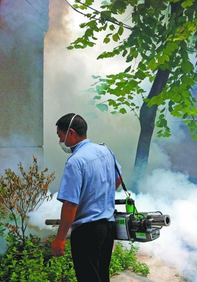 Guangzhou launches a mosquito crackdown as dengue cases surge. (Photo: Xinhua)