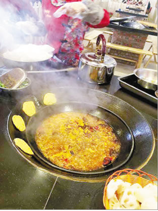 Firewood chicken is a very popular cuisine in Kunming, Southwest China's Yunnan province.(Photo/yunnan.cn)
