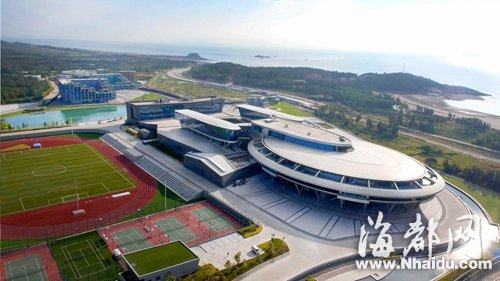 The headquarters of NetDragon Websoft, a Chinese gaming and mobile Internet company, has become an online sensation due to resembling the famous Star Trek spaceship USS Enterprise. (Photo/Nhaidu.com)