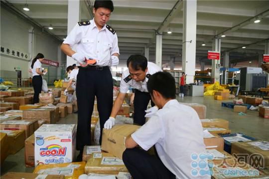 The Entry-Exit Inspection and Quarantine Bureau in Henan province has intercepted unauthorized human placenta extract delivered from Japan. (Photo/youth.cn)